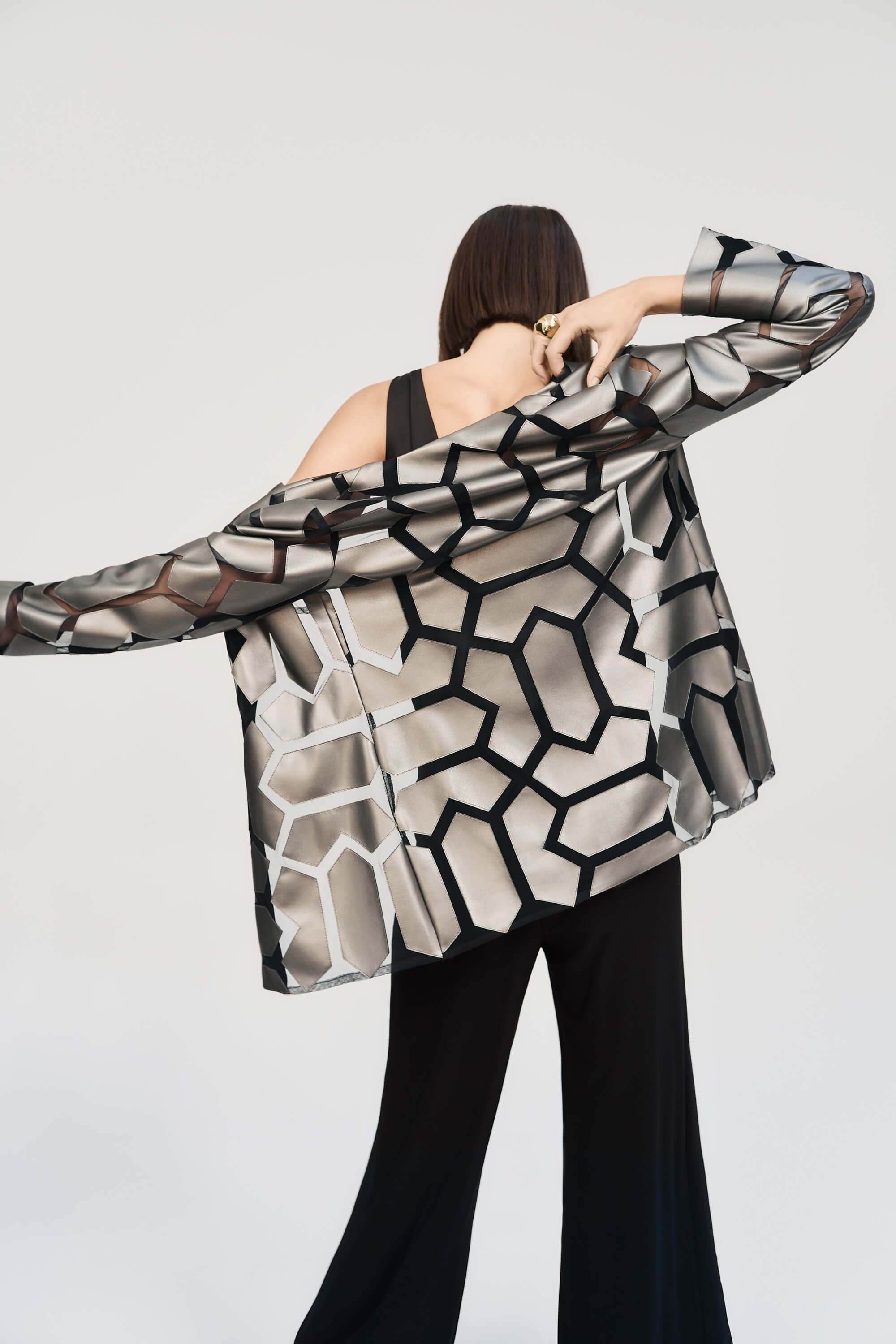 Chaqueta de polipiel cortada a láser sobre malla - 241905F24