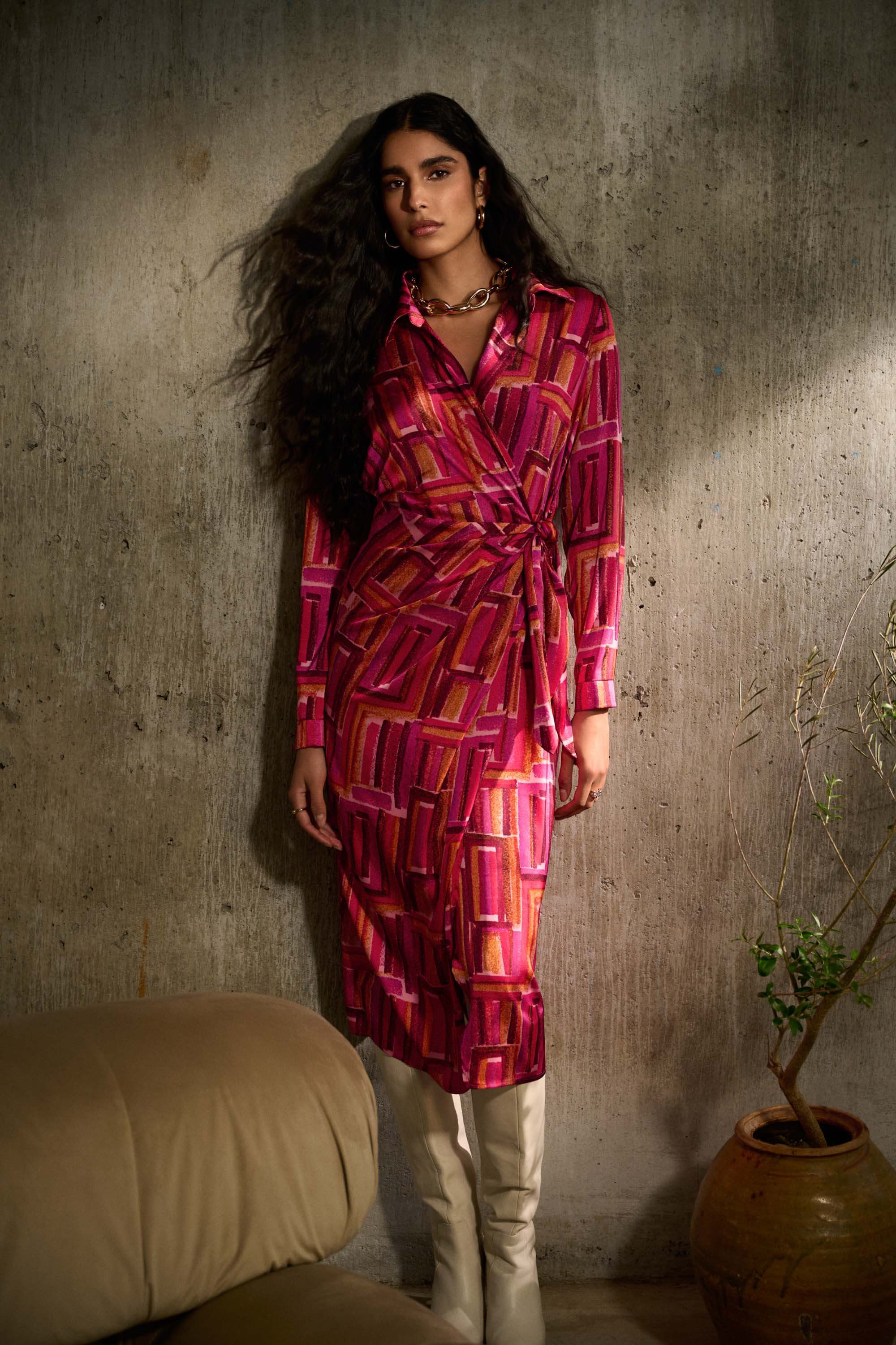 Vestido cruzado de raso con estampado geométrico - 243182