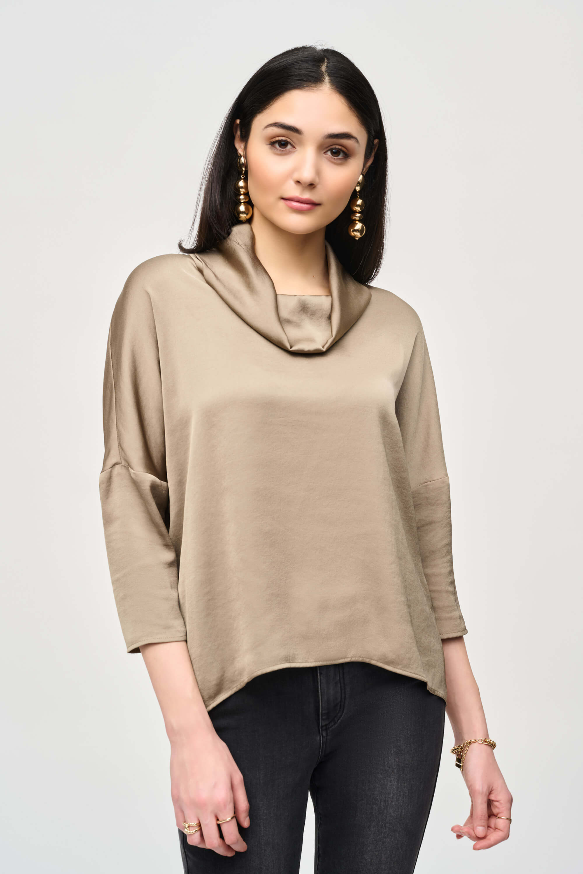 Top de raso con escote fluido - 243189