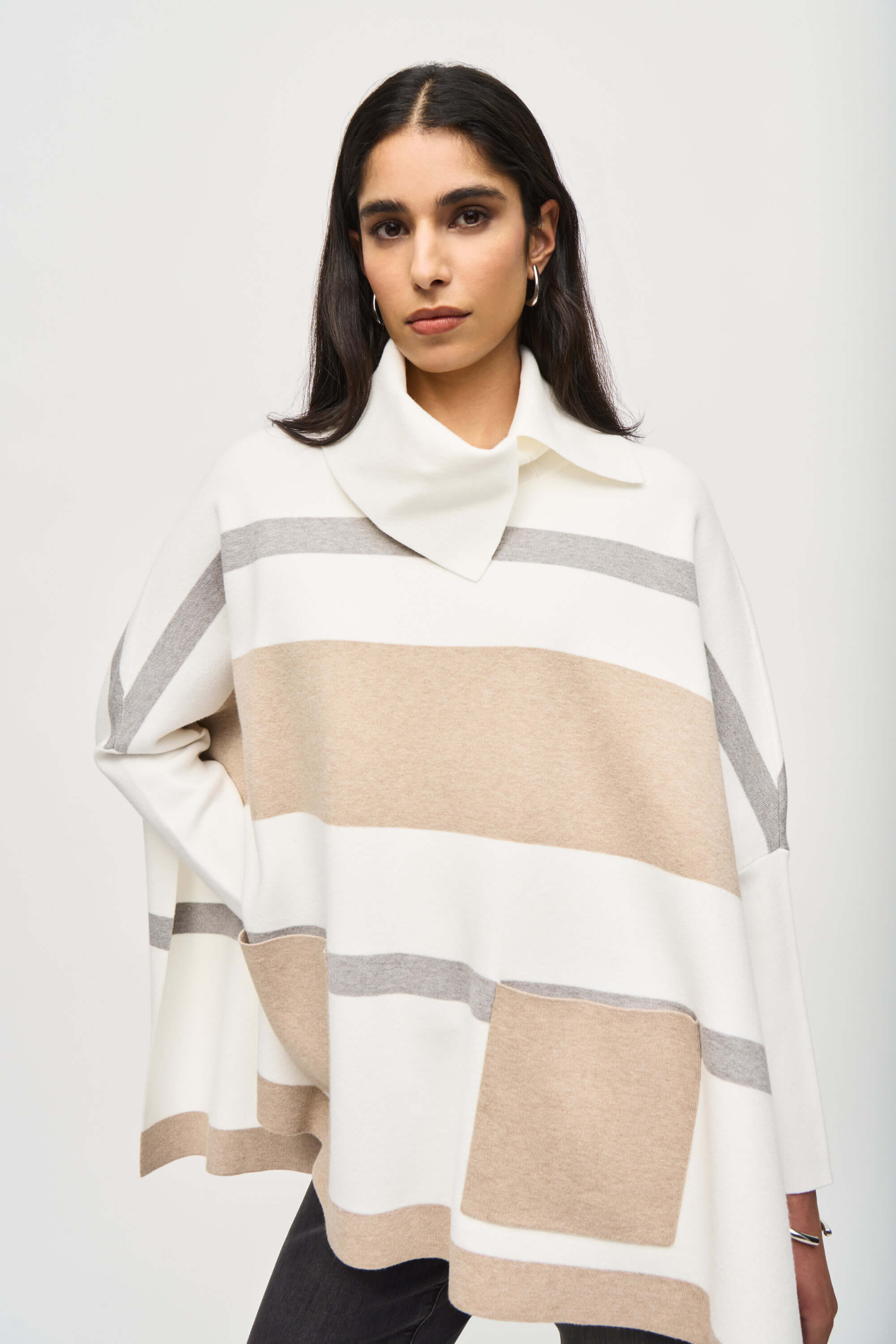 Poncho de punto de jersey en jacquard - 243951