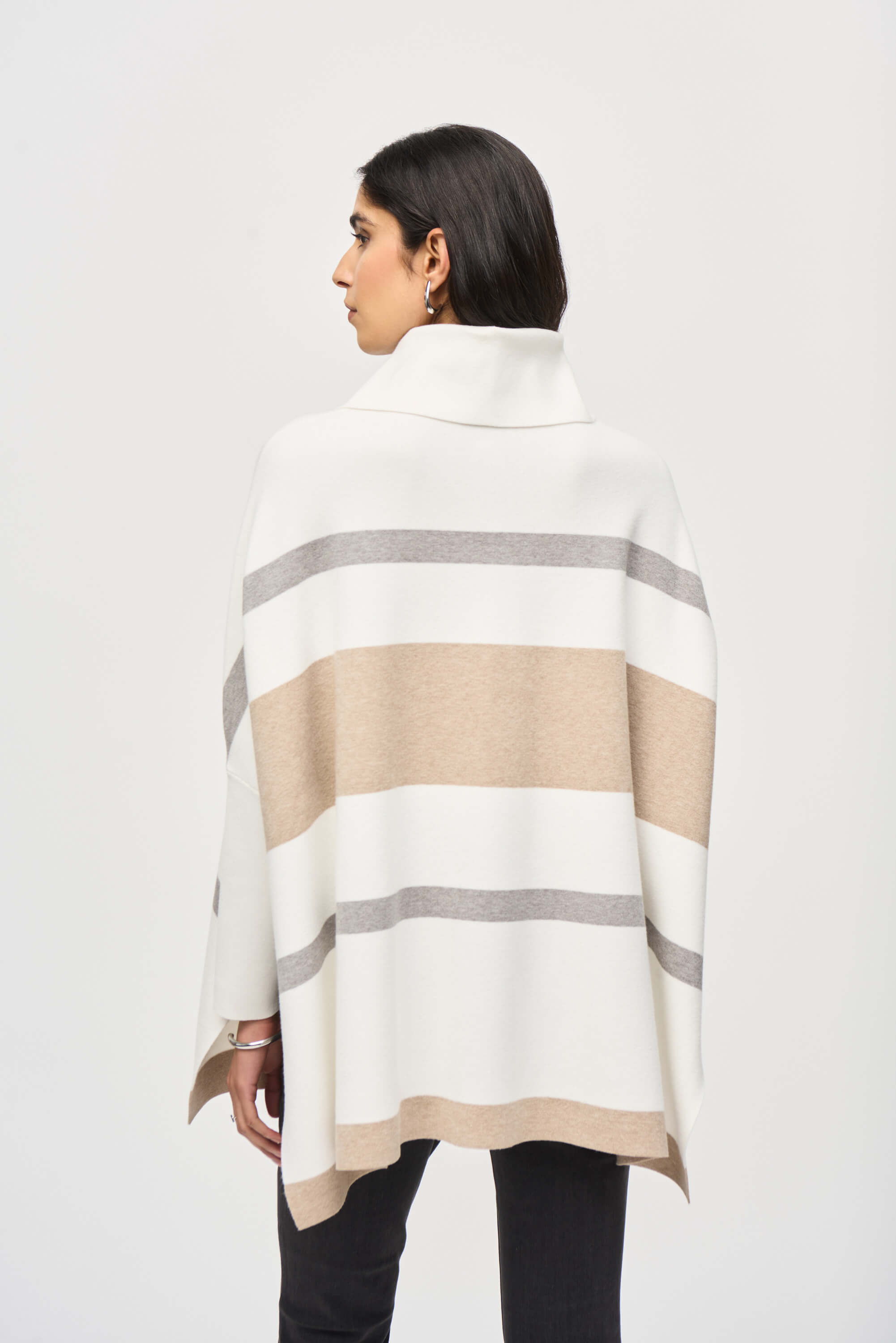 Poncho de punto de jersey en jacquard - 243951