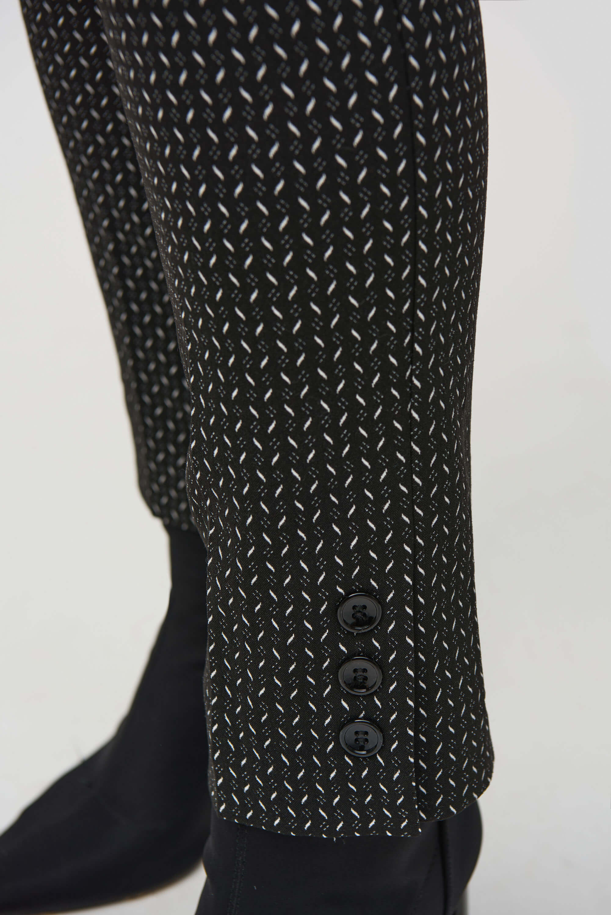 Pantalones sin cierres en jacquard con estampado abstracto - 244140