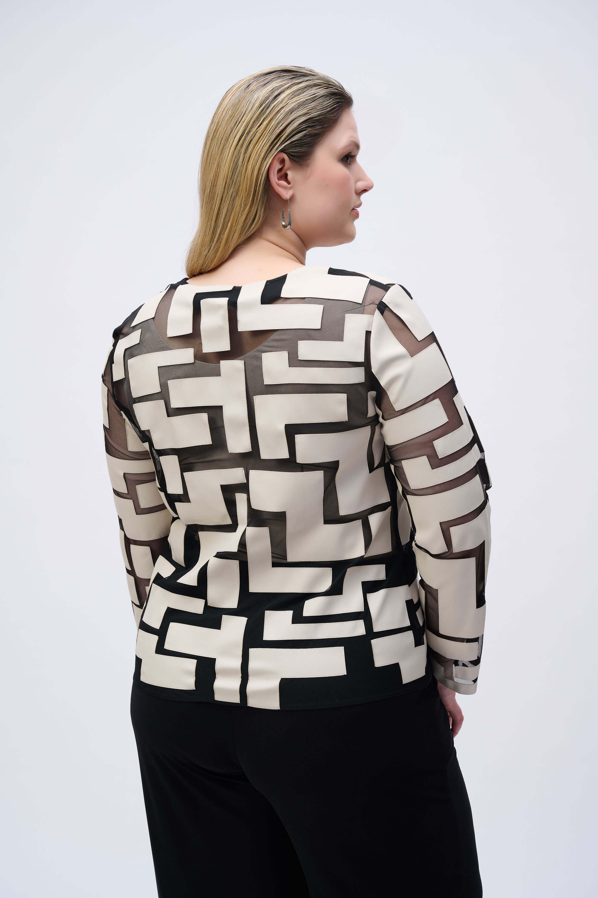 Joseph Ribkoff 251932 | Chaqueta malla y polipiel vista trasera