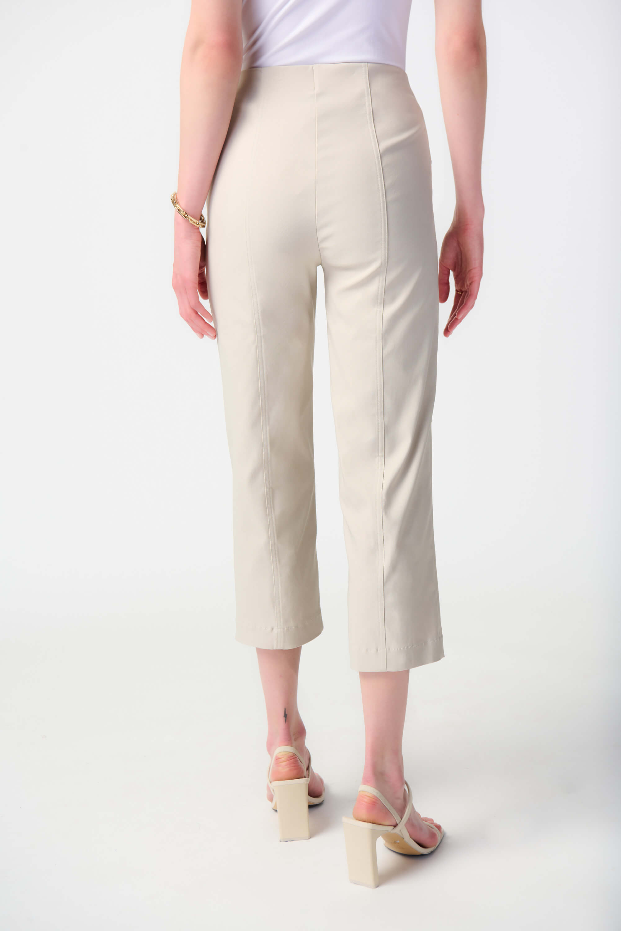 Pantalón Relajado Tiro Medio Cropped - 241163