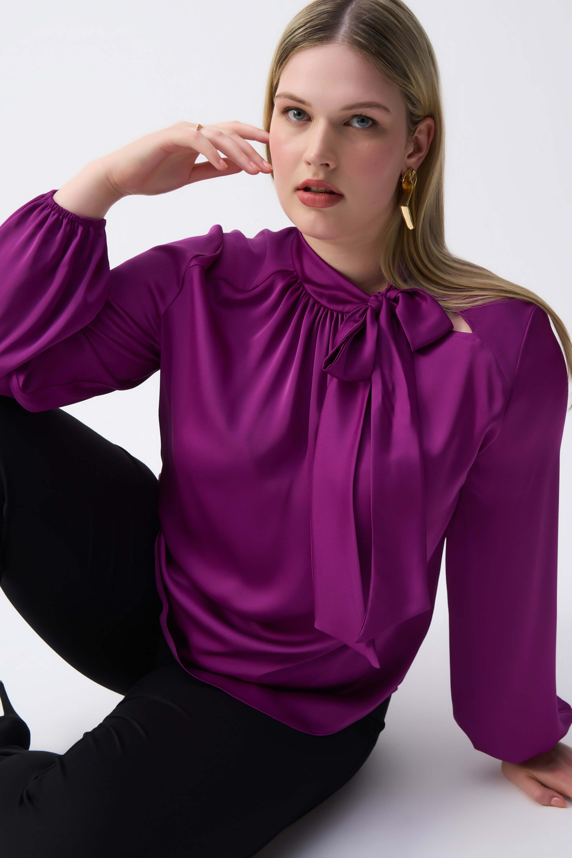 Top de raso con escote con lazo - 243022