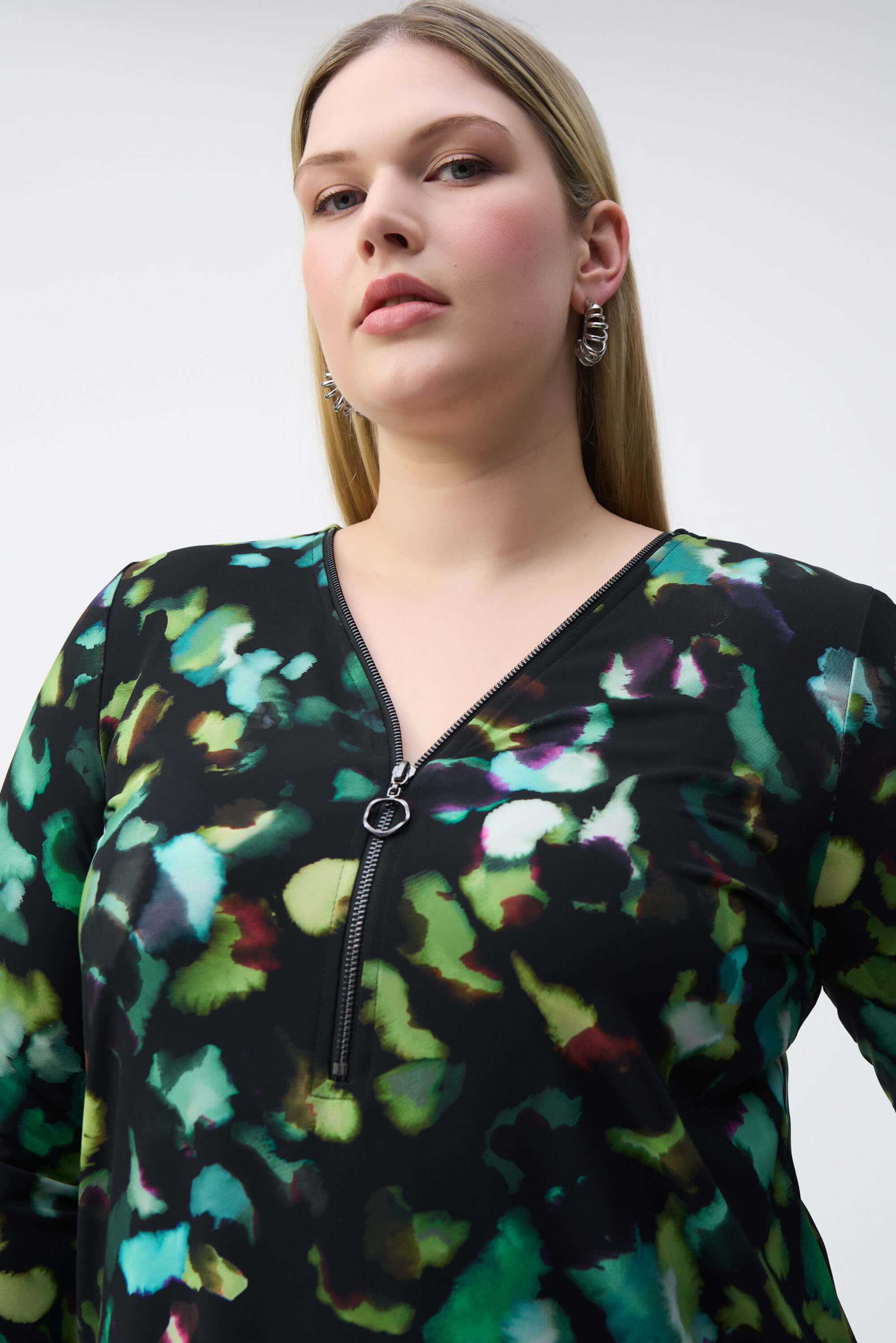 Túnica sedosa de punto con estampado abstracto - 243134