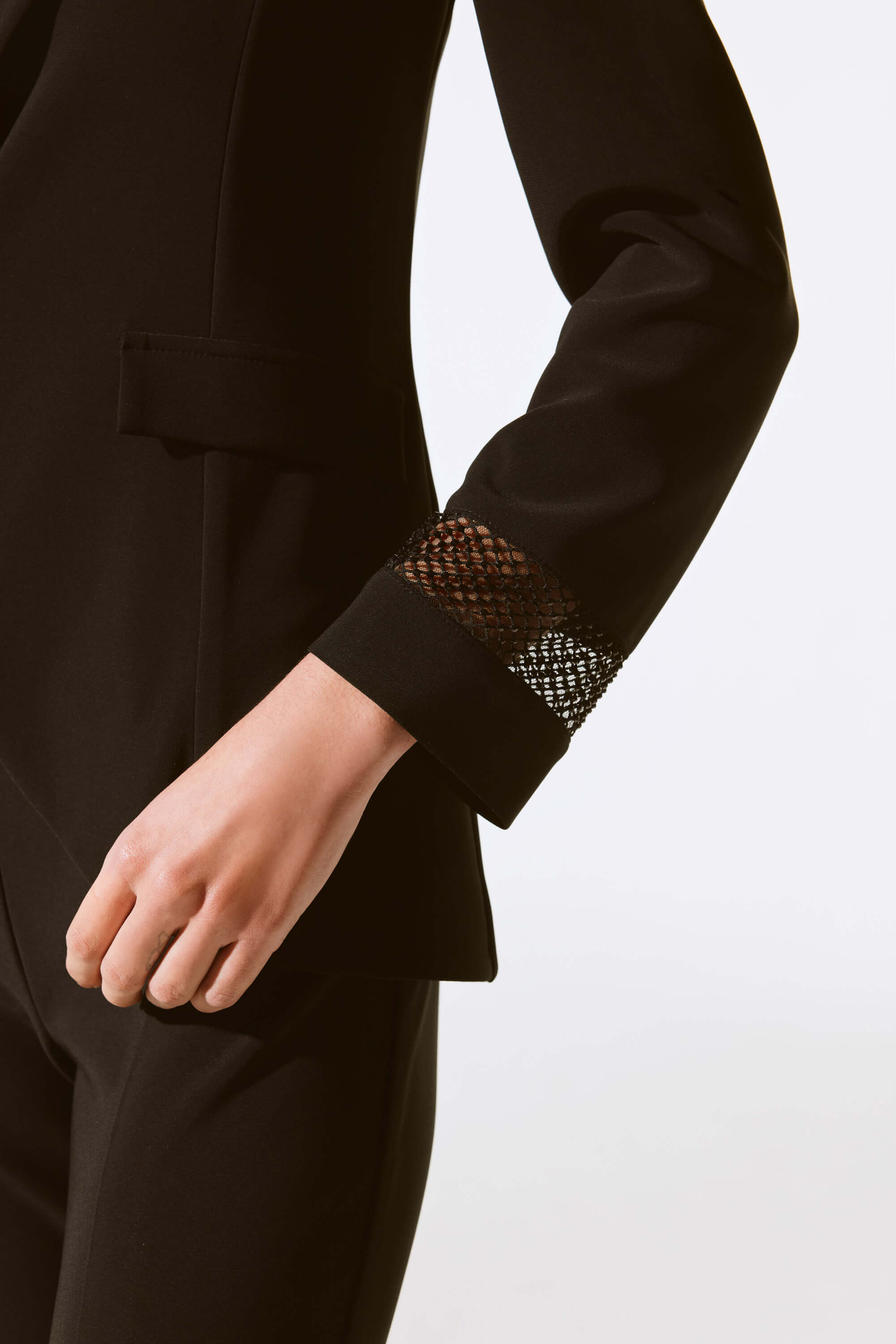 Signature | Blazer de punto sedoso y malla con pedrería - 243752