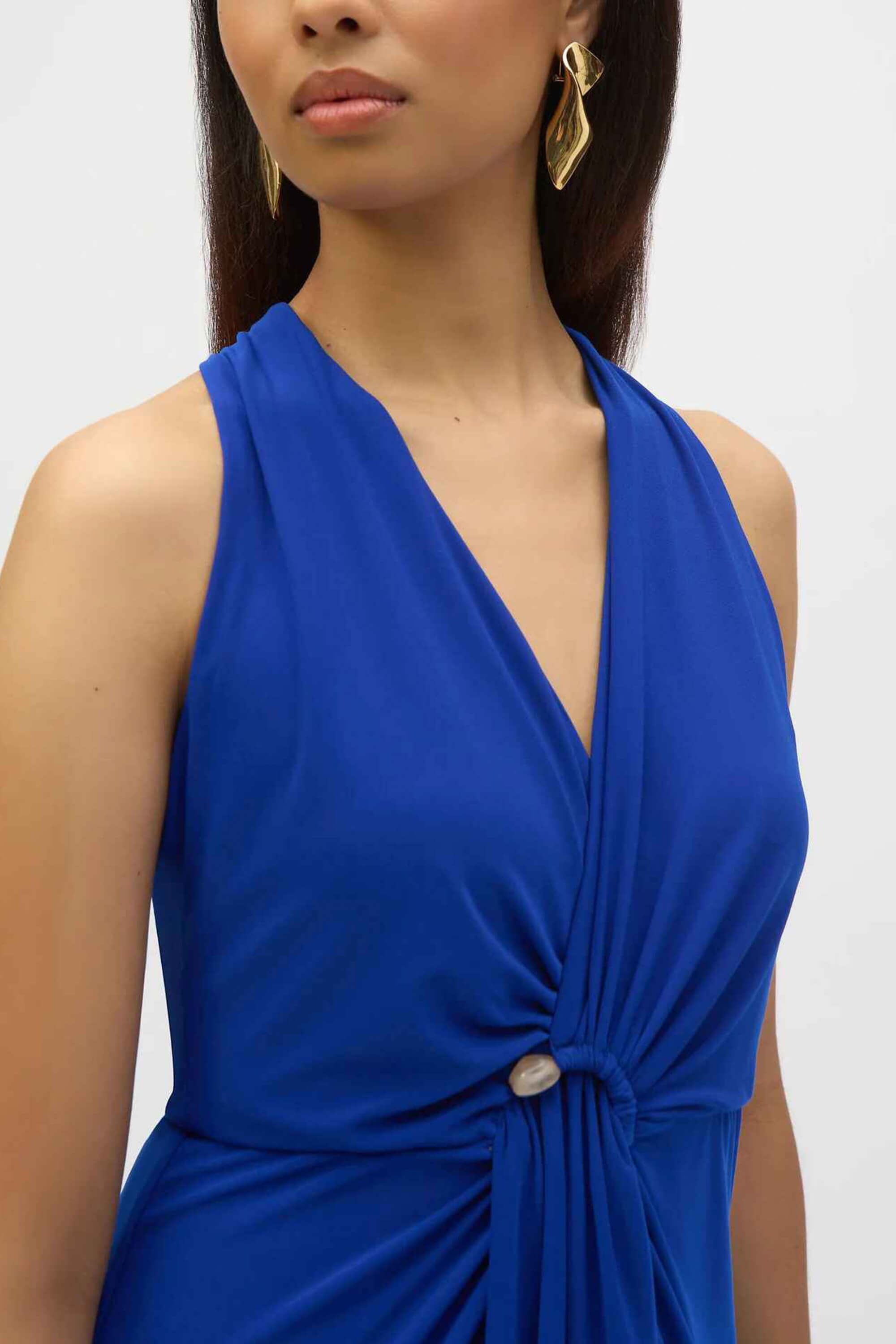 Vestido Sheath Halter Royal Sapphire con Ornamento - 252161