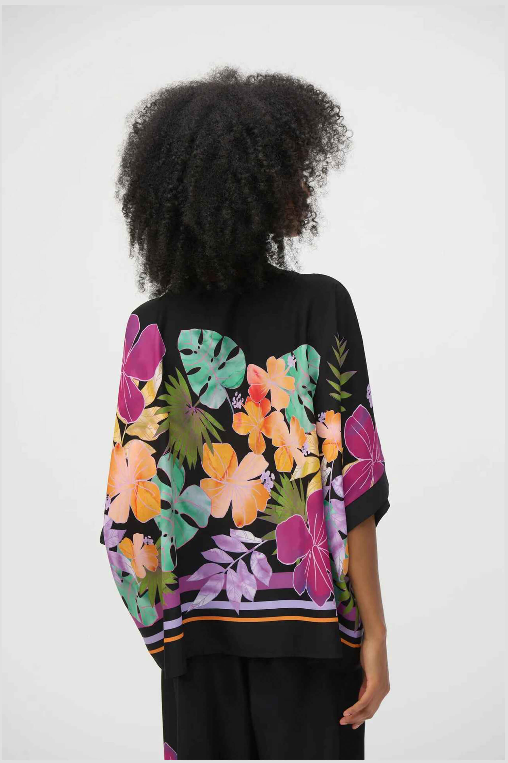 Top Boxy Floral con Mangas Dolman y Cuello en V - 252218