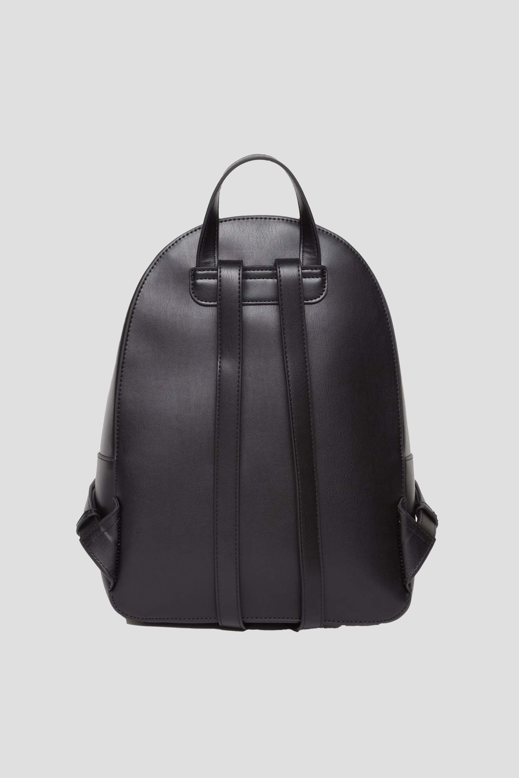 ommy Hilfiger IM LATAM | Mochila jacquard monogram vista trasera