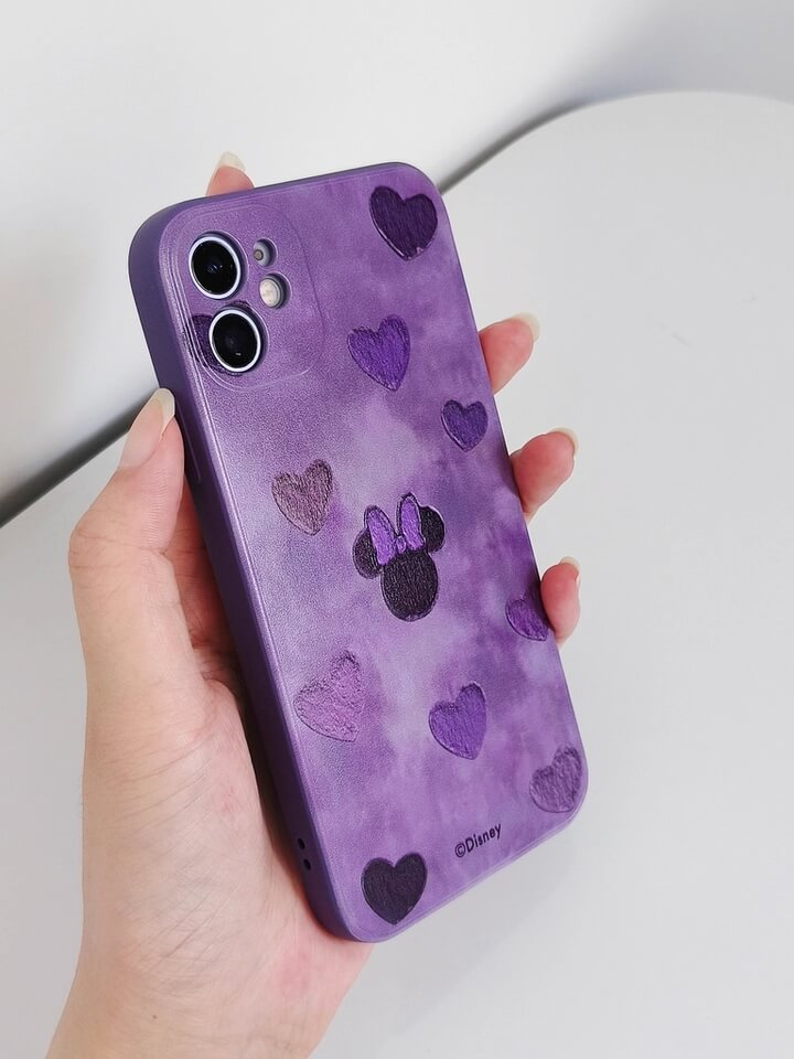 Funda iPhone Minnie Mouse Corazones con MagSafe