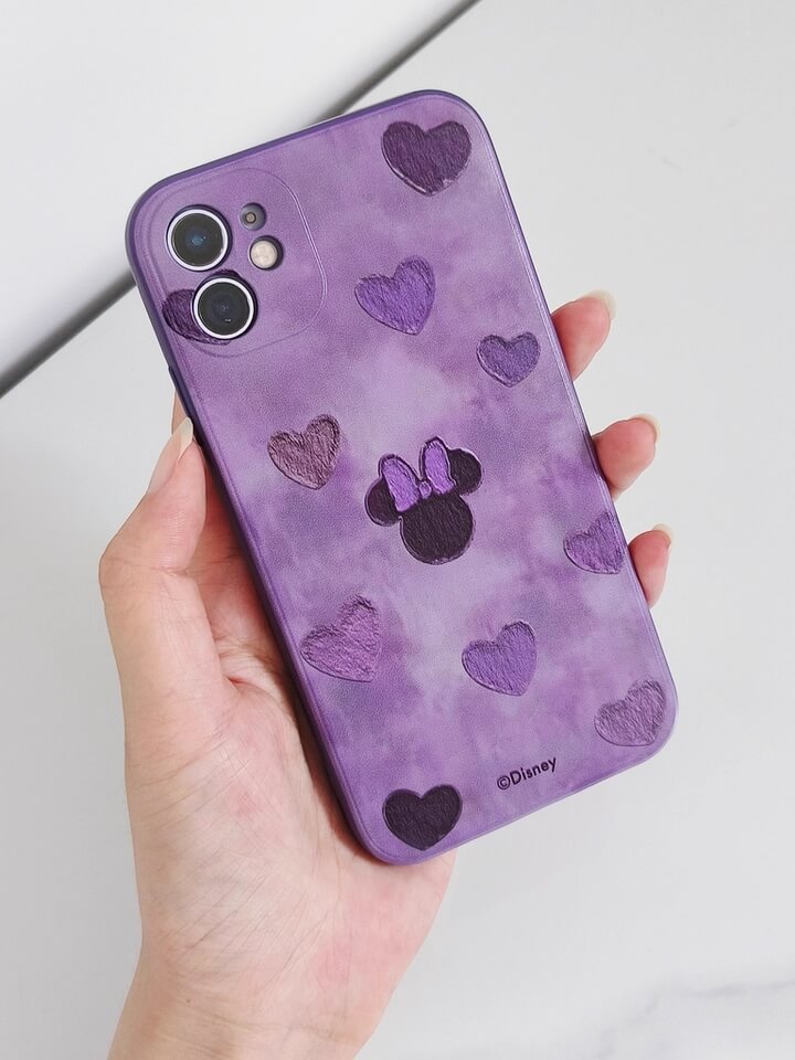 Funda iPhone Minnie Mouse Corazones con MagSafe